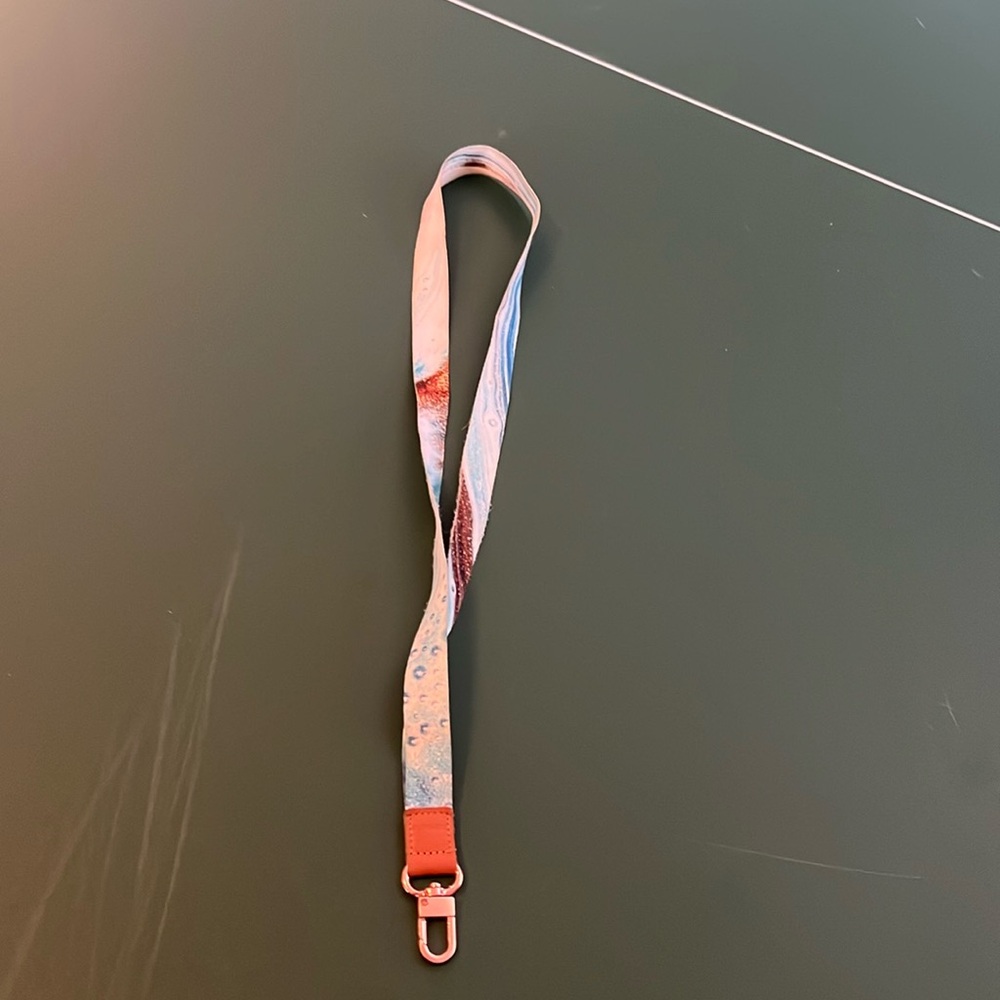 Blue and bronze pattern keychain